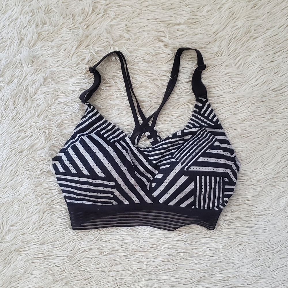 Victoria's Secret Sports Bra 32DD